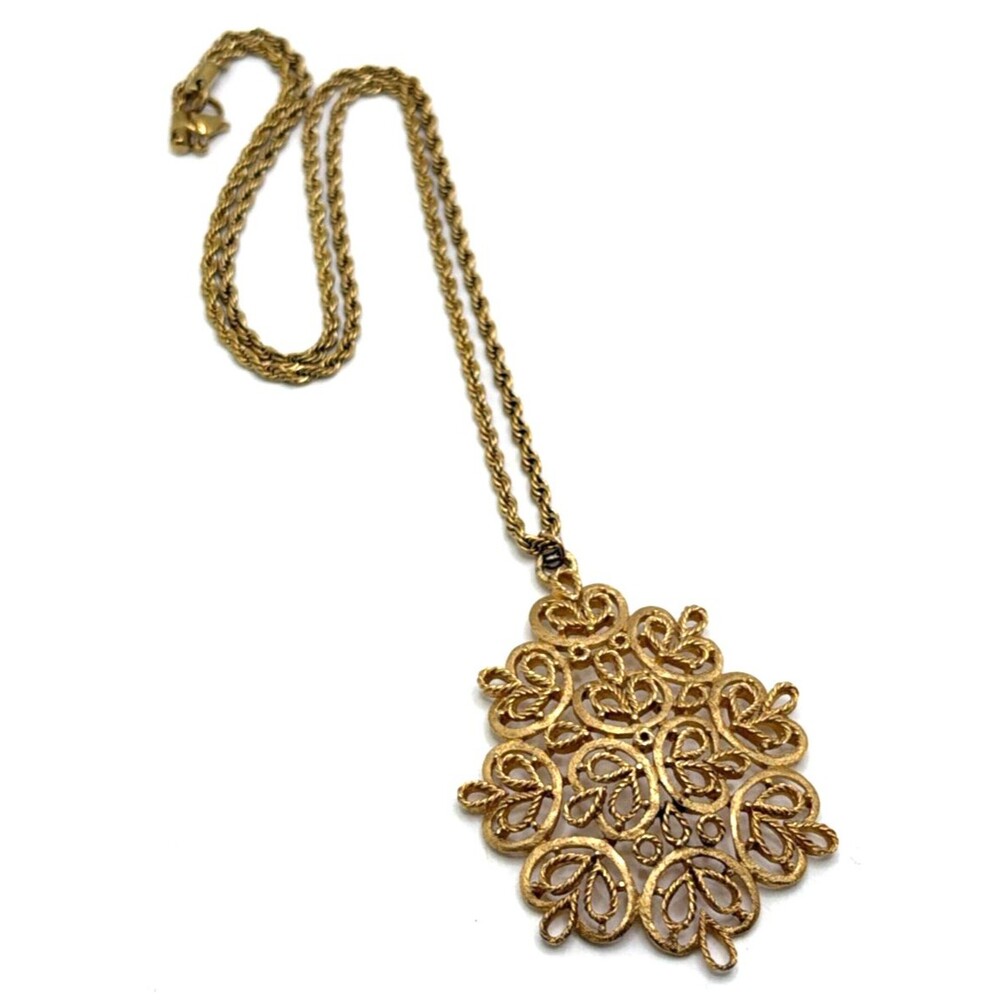 Vintage Crown Trifari Pendant Necklace on Gold Tone Rope Chain 23"